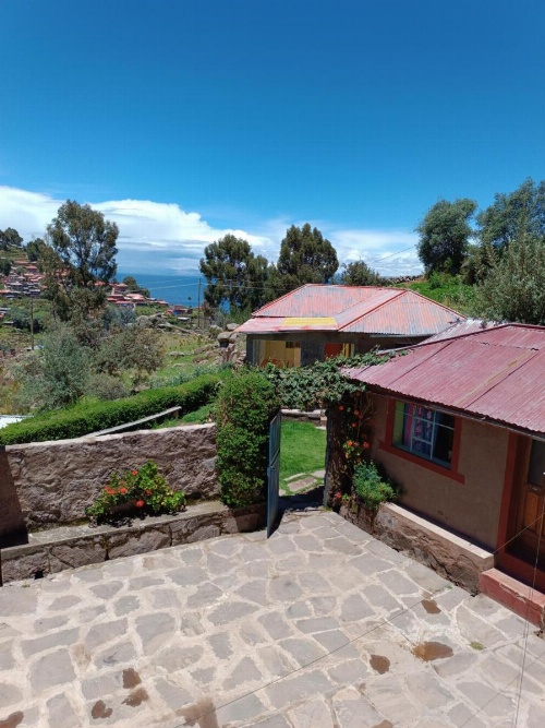 Taquile Familia Celso image 12