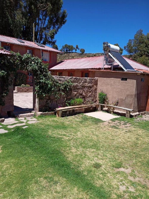 Taquile Familia Celso image 18