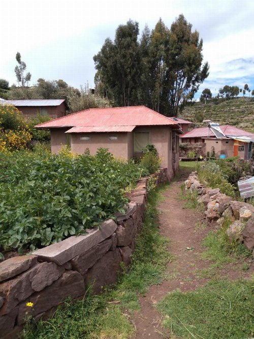 Taquile Familia Celso image 33